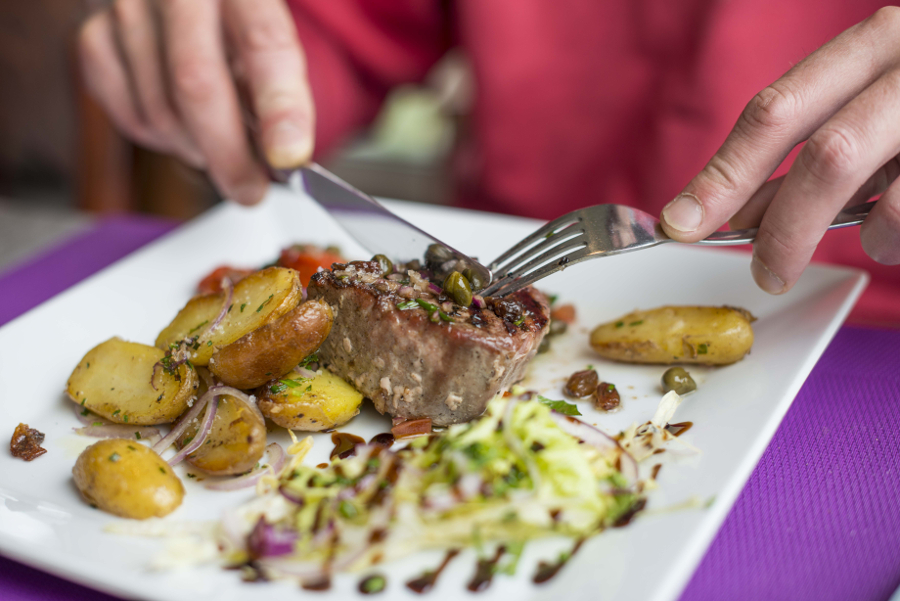 Accueil et service à table